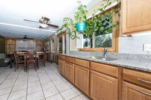 513 Baintree, Lake Summerset, IL 61019 photo 13