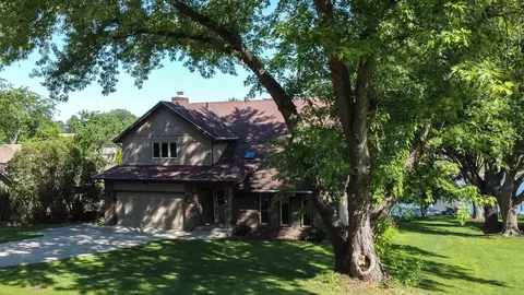 513 Baintree, Lake Summerset, IL 61019 photo 5