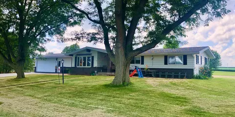 11 Geneva St, Mount Carroll, IL 61053 photo 1