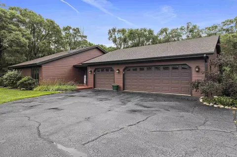 5611 Gray Eagle Rd, Roscoe, IL 61073 photo 5
