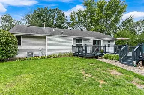 4628 Straw Ln, Roscoe, IL 61073 photo 12