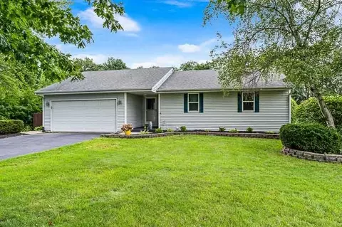 4628 Straw Ln, Roscoe, IL 61073 photo 3