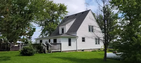 1966 N Heitter Rd, Freeport, IL 61032 photo 3