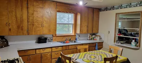 1966 N Heitter Rd, Freeport, IL 61032 photo 7