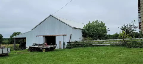1966 N Heitter Rd, Freeport, IL 61032 photo 26