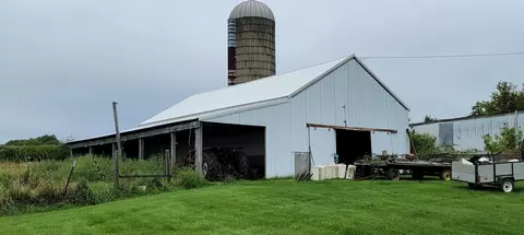 1966 N Heitter Rd, Freeport, IL 61032 photo 27