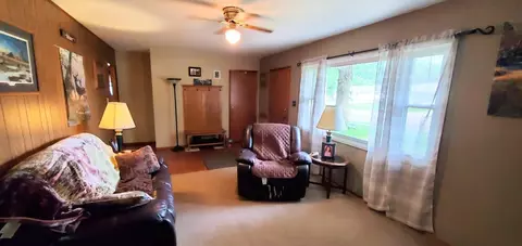 415 E Lincoln St, Mount Morris, IL 61054 photo 5