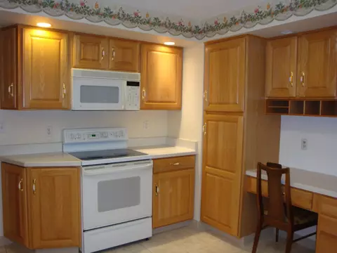 1015 E 4th St, Belvidere, IL 61008 photo 4