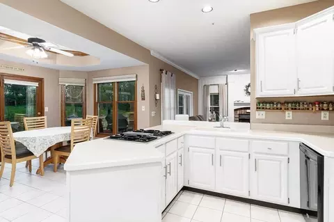 7593 Grace Dr, Roscoe, IL 61073 photo 17