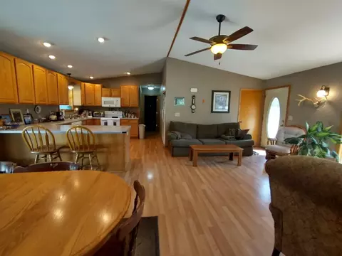 2127 Hawthorne Dr, Lake Summerset, IL 61019 photo 9