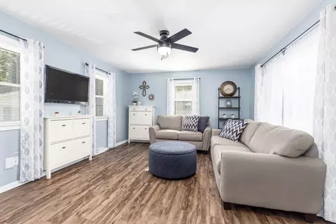 3672 Renfro Rd, Cherry Valley, IL 61016 photo 5