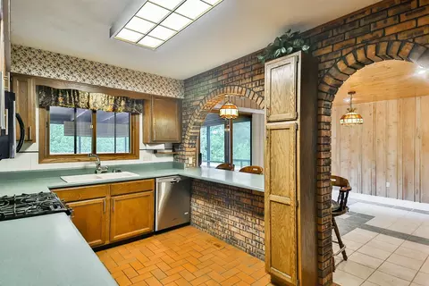 548 E Azalea Ter, Beloit, WI 53511 photo 13