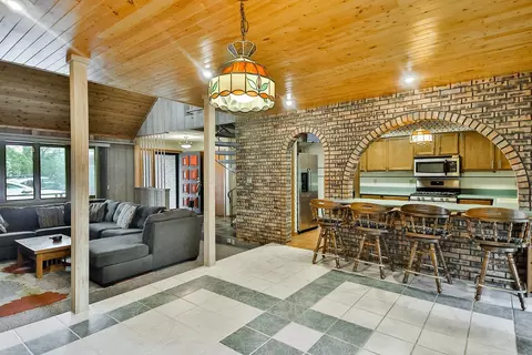 548 E Azalea Ter, Beloit, WI 53511 photo 12
