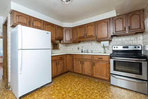 809 E Riverside Blvd, Loves Park, IL 61111 photo 10