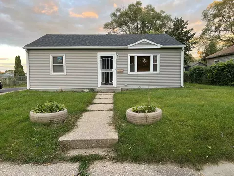 2112 Martha Ave, Rockford, IL 61104