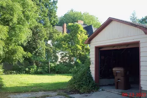 1239 S State Ave, Freeport, IL 61032 photo 13