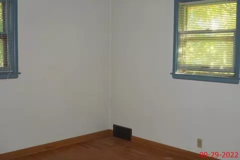 1239 S State Ave, Freeport, IL 61032 photo 8