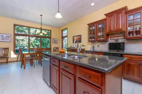 6596 Lindbloom Ln, Cherry Valley, IL 61016 photo 5