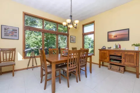 6596 Lindbloom Ln, Cherry Valley, IL 61016 photo 7