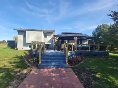 9760 Applegate Dr, Roscoe, IL 61073 photo 27