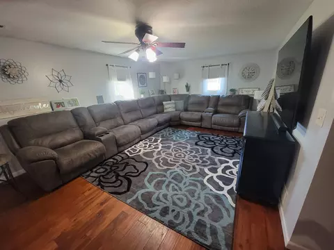 9760 Applegate Dr, Roscoe, IL 61073 photo 10