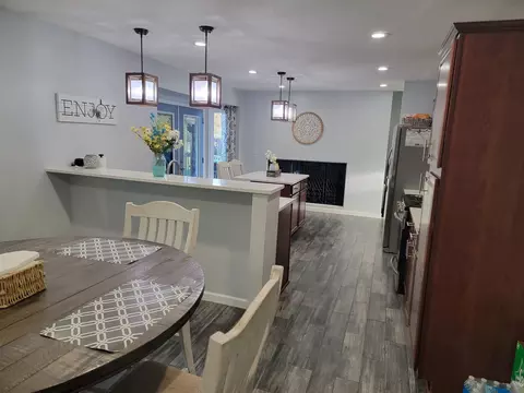 9760 Applegate Dr, Roscoe, IL 61073 photo 9