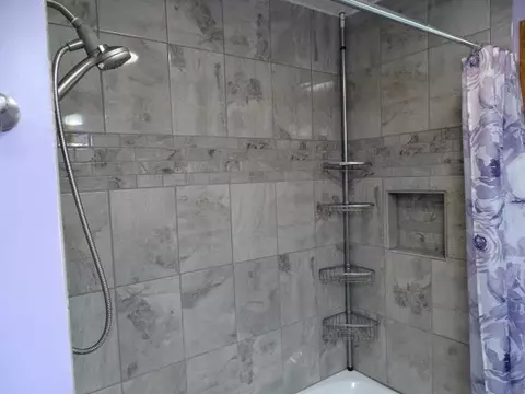 1818 Ridge Dr, Freeport, IL 61032 photo 9