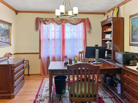 1061 Mesa Dr, Freeport, IL 61032 photo 5