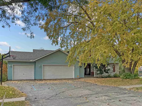 1061 Mesa Dr, Freeport, IL 61032 photo 25