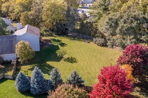 11218 Downing Ln, Roscoe, IL 61073 photo 9