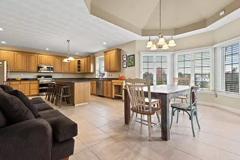 11552 Ridgecrest Dr, Roscoe, IL 61073 photo 9