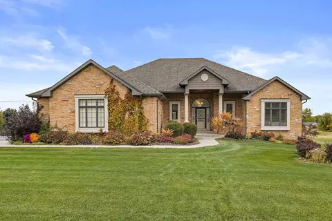 11552 Ridgecrest Dr, Roscoe, IL 61073 photo 1
