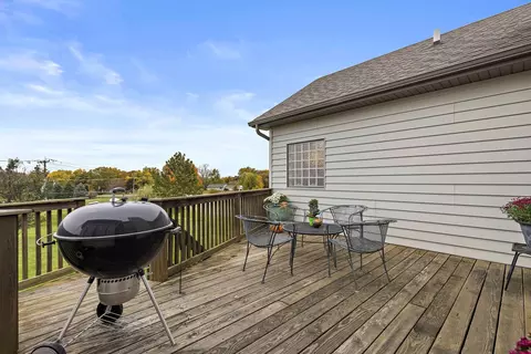 11552 Ridgecrest Dr, Roscoe, IL 61073 photo 14