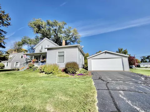427 E 4th St, Byron, IL 61010 photo 4