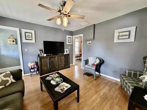 427 E 4th St, Byron, IL 61010 photo 8
