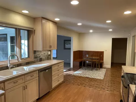 1815 Gladewood, Freeport, IL 61032 photo 6