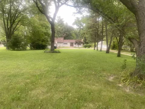5272 Glenn Dr, Roscoe, IL 61073 photo 3