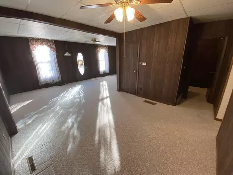 518 N Broad St, Lanark, IL 61046 photo 17