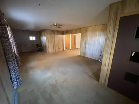 518 N Broad St, Lanark, IL 61046 photo 13