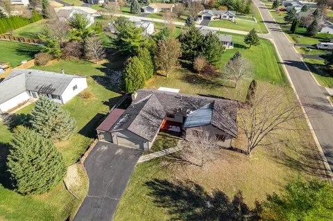 9287 Winterfield Ln, Roscoe, IL 61073 photo 6