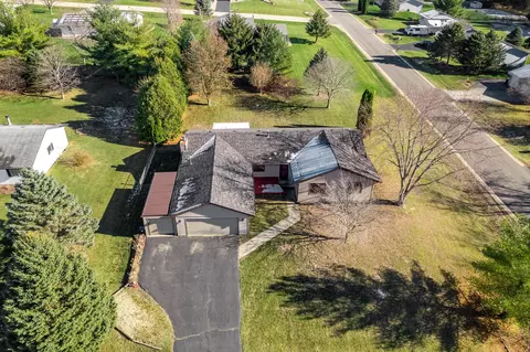 9287 Winterfield Ln, Roscoe, IL 61073 photo 5