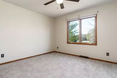 9287 Winterfield Ln, Roscoe, IL 61073 photo 41