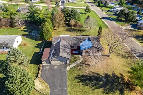 9287 Winterfield Ln, Roscoe, IL 61073 photo 4