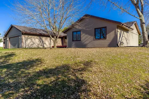 9287 Winterfield Ln, Roscoe, IL 61073 photo 14