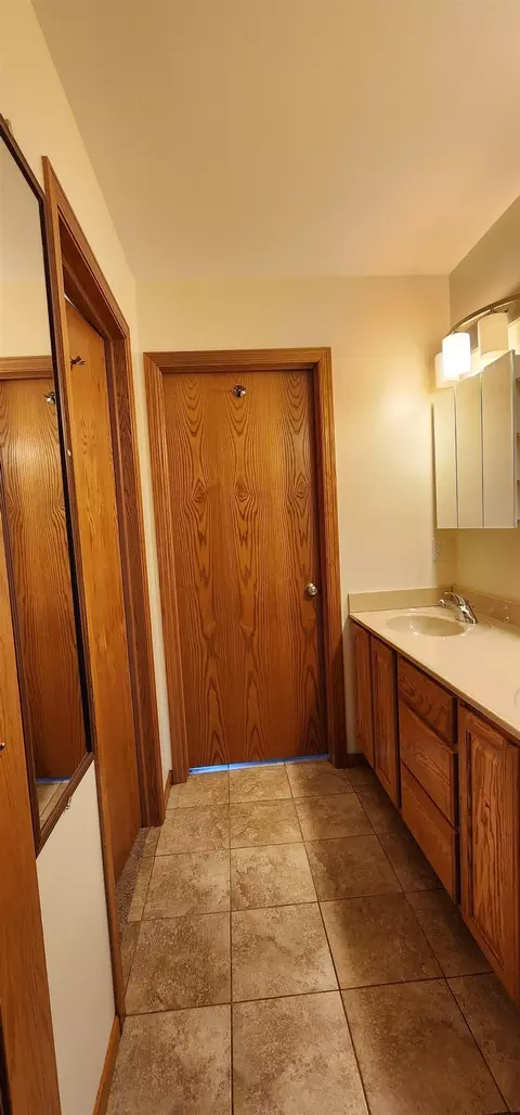 824 E Jackson St, Belvidere, IL 61008 photo 32