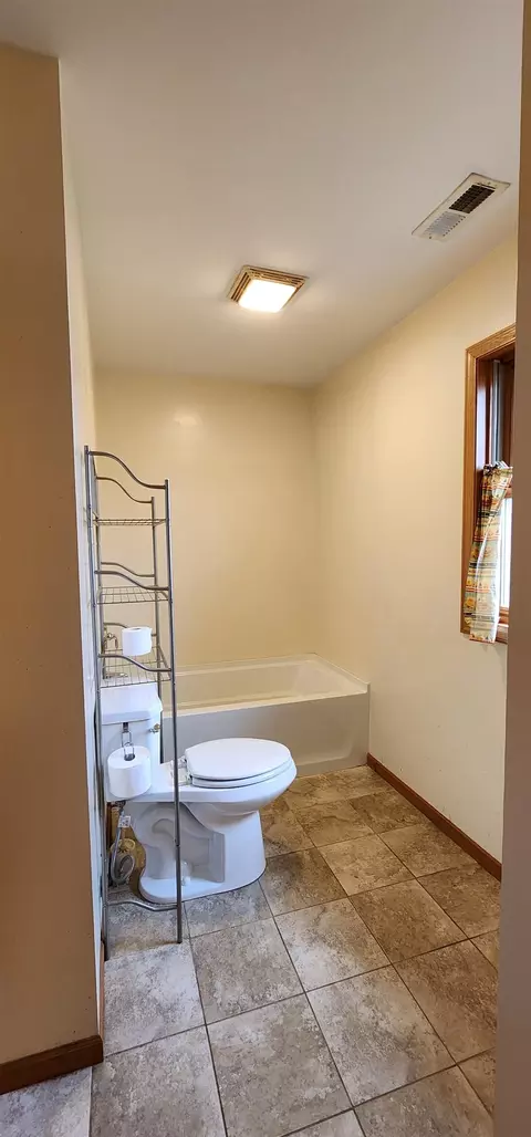 824 E Jackson St, Belvidere, IL 61008 photo 29