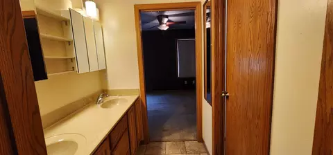 824 E Jackson St, Belvidere, IL 61008 photo 27