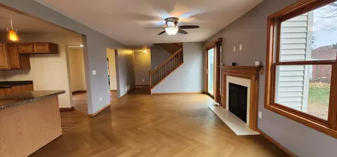 824 E Jackson St, Belvidere, IL 61008 photo 12