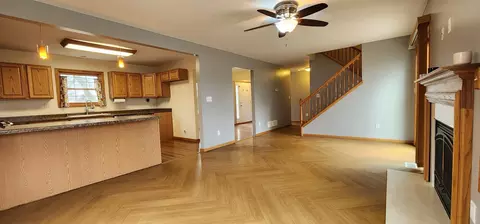 824 E Jackson St, Belvidere, IL 61008 photo 11
