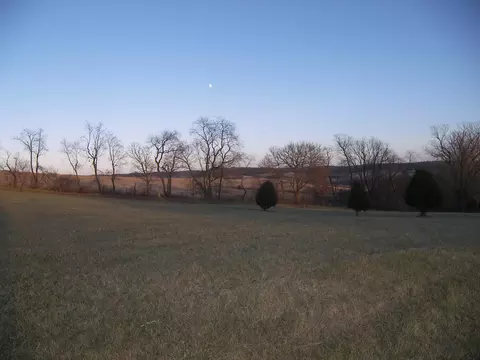 5 Genessee Trl, Galena, IL 61036